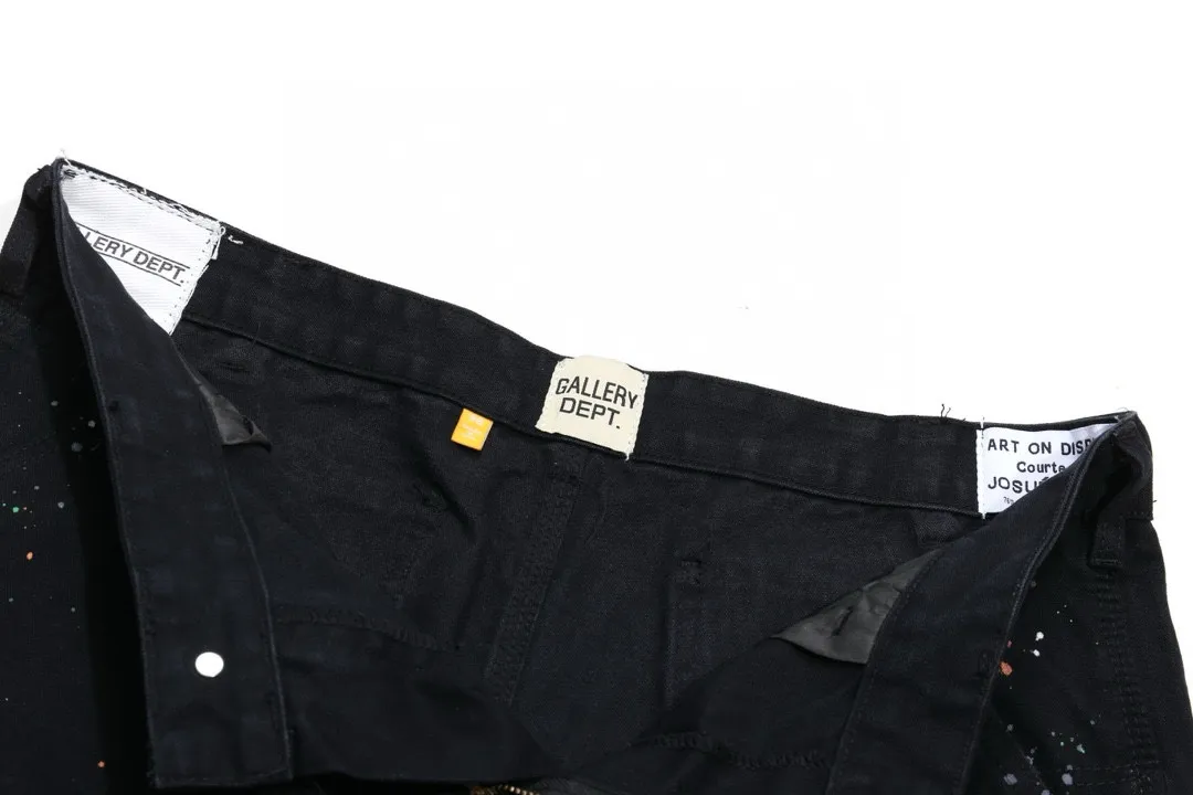 #8060 P220💰 GALLERY DEPT. Spliced ​​washed vintage jeans for men and women, high street splashed ink trousers, micro-flared casual trousers, trendy couples, the same style. Time-consuming waste materials, hand-made inkjet is an indispensable highlight.   Customized buttons, the buckle surface has been oxidized and distressed, customized ykk zippers, the minimum order is extremely high, the details of the accessories are all in place, and the hangtag and packaging are as always.  Color: Black Size: S-XXL (28-36)